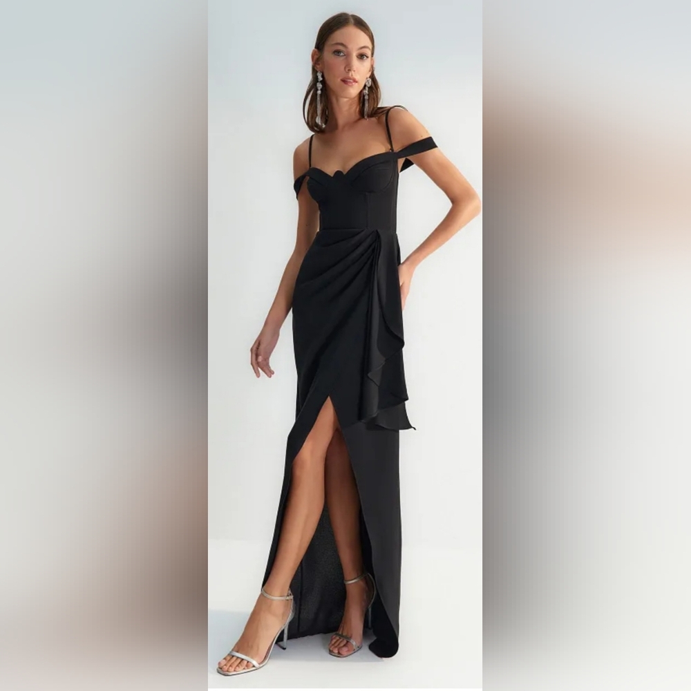 NWT Zeyneptosun by Trendyol Dress Siyah Black Size 42